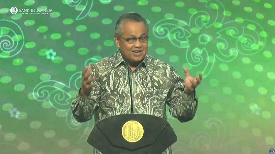Gubernur Bank Indonesia, Perry Warjiyo saat menyampaikan sambutan dalam pembukaan Indonesia Sharia Economic Festival (ISEF) 2025 di Jakarta, Rabu (8/10/2025). (Tangkapan Layar Youtube/ Bank Indonesia Channel)