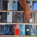 Thrifting Gadget dI Jatinegara Dapat HP-Kamera, Harganya Bikin Kaget