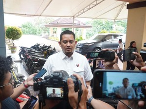 Polisi Usut Motif 2 Pria Onani di TransJakarta