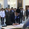 Resmi Dilantik Jadi Kepala BP BUMN, Ini Profil Dony Oskaria