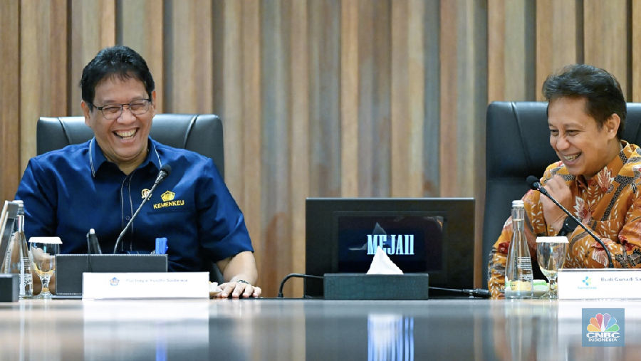 Menkeu RI Purbaya dan Menkes RI Budi Gunadi Sadikin membahas langkah memperkuat sistem jaminan kesehatan nasional, termasuk mengenai pengelolaan BPJS Kesehatan. (Instagram/MenkeuRI)