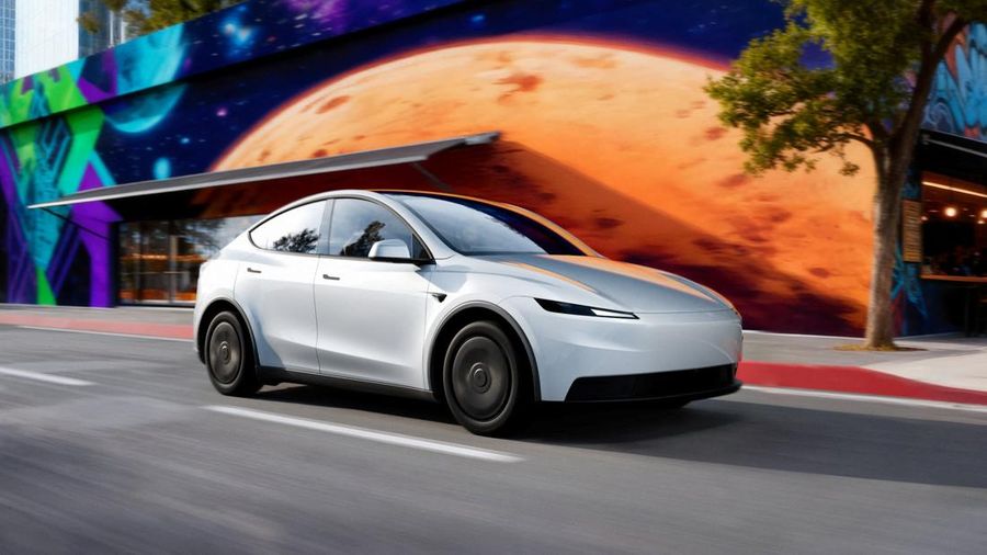 Mobil Model Y Standard dari Tesla Motors terlihat dalam gambar selebaran yang dirilis oleh Tesla Motors pada tanggal 7 Oktober 2025. (Tesla Motors/Handout via REUTERS)
