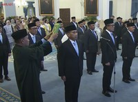 Prabowo Lantik Mathius-Aryoko sebagai Gubernur-Wagub Papua 2025-2030