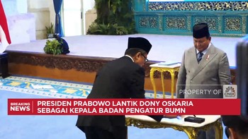 Video: Presiden Prabowo Lantik Dony Oskaria Jadi Kepala BP BUMN