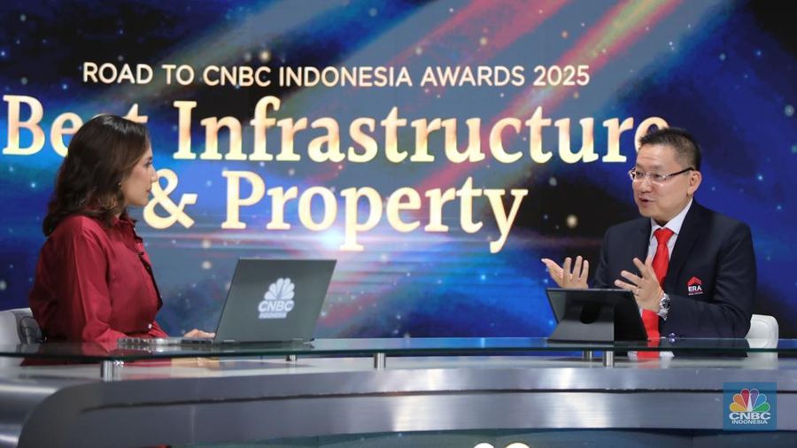 President Director ERA Indonesia, Darmadi Darmawangsa menyampaikan paparan dalam Road to CNBC Indonesia Awards 2025 di Jakarta, Rabu (8/10/2025). (CNBC Indonesia/Faisal Rahman)