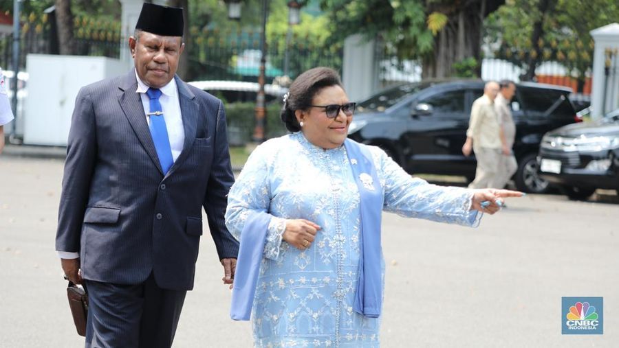 Ribka Haluk tiba di Istana Negara, Jakarta, Rabu (8/10/2025). (CNBC Indonesia/Tri Susilo)