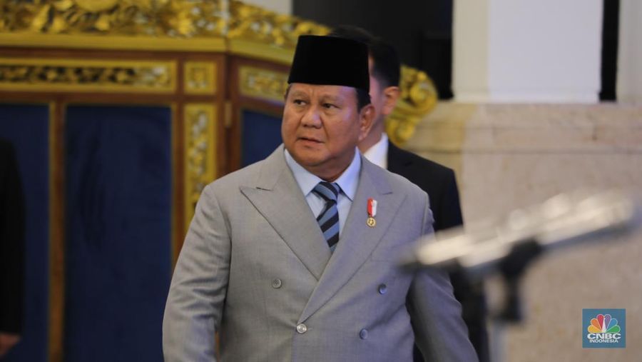 Suasana saat Presiden Prabowo Subianto melantik sejumlah pejabat penting negara di jajaran kementerian dan lembaga Negara di Istana Negara Jakarta, Rabu (8/10/2025). (CNBC Indonesia/Tri Susilo)
