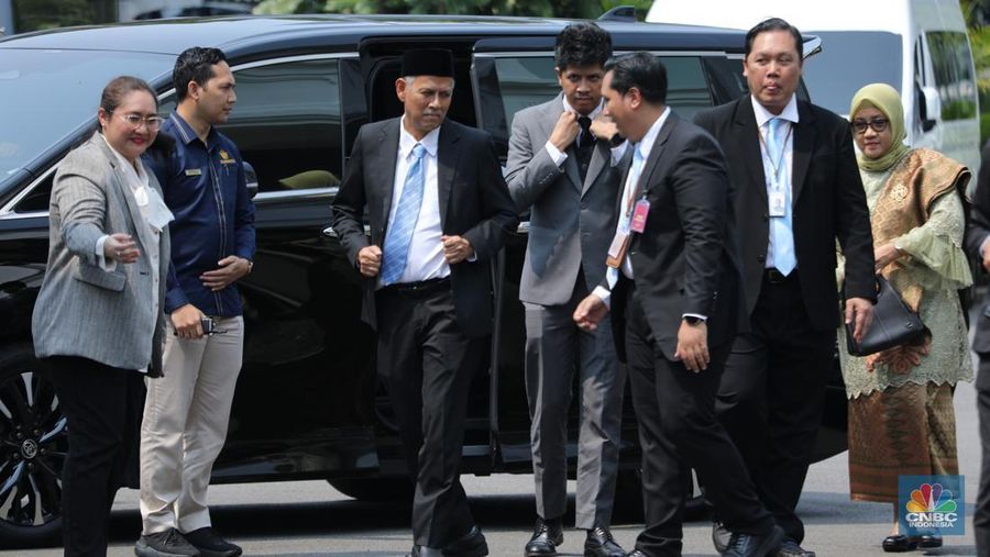 Ribka Haluk tiba di Istana Negara, Jakarta, Rabu (8/10/2025). (CNBC Indonesia/Tri Susilo)