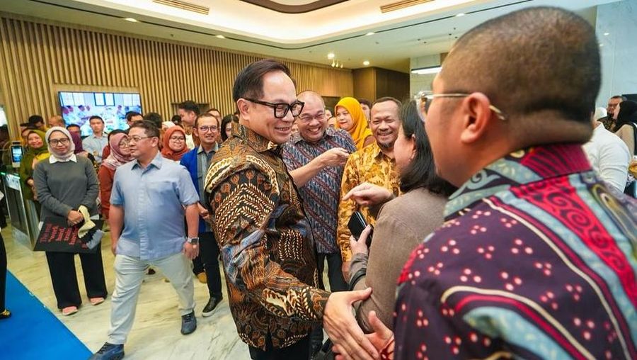 Badan Pengaturan Badan Usaha Milik Negara (BUMN) menggelar perpisahan dengan Wakil Menteri BUMN masa jabatan 2019-2025, Kartika Wirjoatmodjo. (Instagram/tiko1973) Badan Pengaturan Badan Usaha Milik Negara (BUMN) menggelar perpisahan dengan Wakil Menteri BUMN masa jabatan 2019-2025, Kartika Wirjoatmodjo. (Instagram/tiko1973)