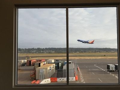 Chaos di Langit AS, Puluhan Bandara Lumpuh-Penerbangan Bisa Mati Suri
