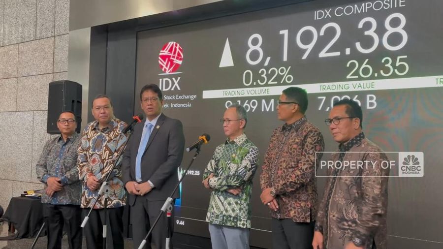 Menteri Keuangan Purbaya Yudhi Sadewa mengungkapkan hasil pertemuannya dengan jajaran direksi Bursa Efek Indonesia (BEI) dan pelaku pasar di Main Hall BEI, Jakarta, pada Kamis (9/10) pagi.
