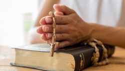 Susunan Doa Rosario Hari Rabu, 13 Mei 2026: Perisitiwa Mulia