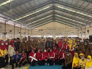 Kunjungi Pabrik Sampoerna di Blitar, Sarmuji Semangati Para Pekerja Rokok