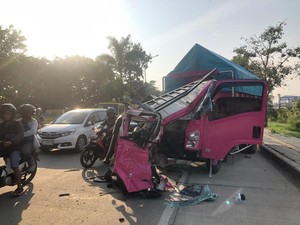 Truk Tabrak Tronton Angkutan Beras di Jalinsum Palembang, 1 Orang Tewas
