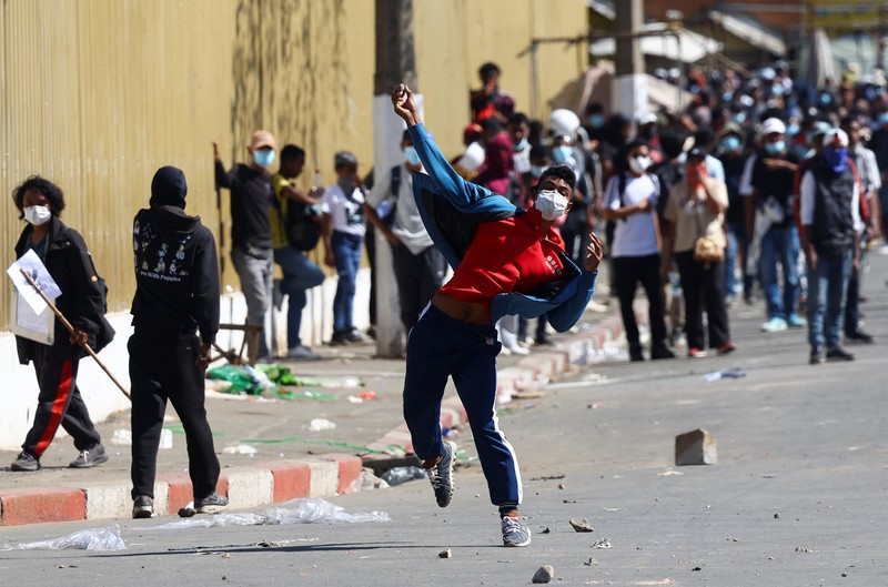 Ricuh demonstrasi di Antananarivo, Madagaskar, Kamis (9/10/2025). (REUTERS/Siphiwe Sibeko) Ricuh demonstrasi di Antananarivo, Madagaskar, Kamis (9/10/2025). (REUTERS/Siphiwe Sibeko)