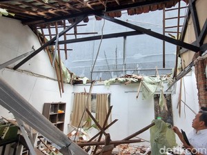 Detik-detik Ledakan Gedung Farmasi Tangsel, Rumah Warga Hancur-Balita Terluka