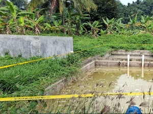 DLH Bogor Segel Pabrik Pakan Ternak yang Buang Limbah ke Sungai