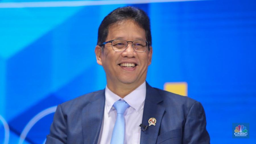 Menteri Keuangan Republik Indonesia, Purbaya Yudhi Sadewa menyampaikan pemaparan dalam program Squawk Box CNBC Indonesia di Jakarta, Jumat (10/10/2025). (CNBC Indonesia/Faisal Rahman)