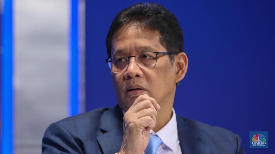 Menteri Keuangan Republik Indonesia, Purbaya Yudhi Sadewa menyampaikan pemaparan dalam program Squawk Box CNBC Indonesia di Jakarta, Jumat (10/10/2025). (CNBC Indonesia/Faisal Rahman)