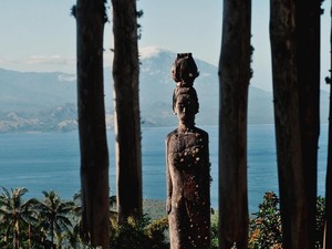 Warisan Budaya Adat Pulau Adonara, dari Tenun hingga Tradisi Gemohing