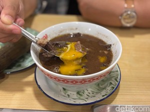 RM Daeng Yahya: Racikan Coto Makassar dan Nasi Goreng Otentik di dekat Blok M