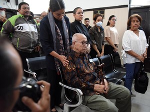 Video: Sidang Praperadilan Nadiem Dihadiri Oleh Pihak keluarga
