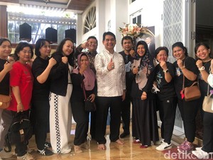 Semringah Warga Bertamu ke Rumah Shalahuddin di Palangka Raya