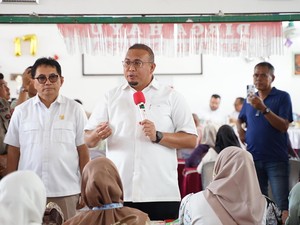 Andre Rosiade Tinjau MBG di Kota Padang, Orang Tua Murid Setuju Program Ini Dilanjutkan