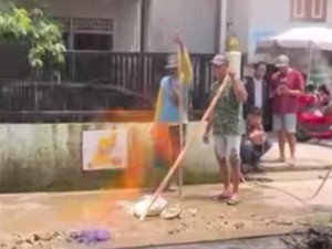 Ada Galian Parit, Pipa Gas Alam di Palembang Bocor hingga Kobarkan Api