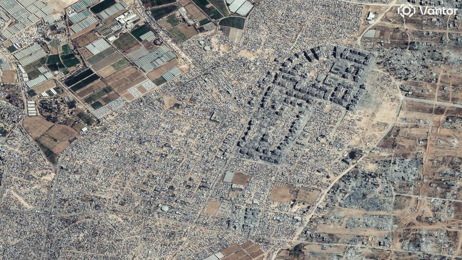 Citra satelit menunjukkan gambaran umum bangunan-bangunan yang hancur di Rafah, 10 Oktober 2025. (via REUTERS/Satellite image ©2025 Vantor)
