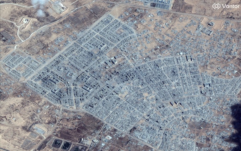 Citra satelit menunjukkan gambaran umum bangunan-bangunan yang hancur di Rafah, 10 Oktober 2025. (via REUTERS/Satellite image ©2025 Vantor)