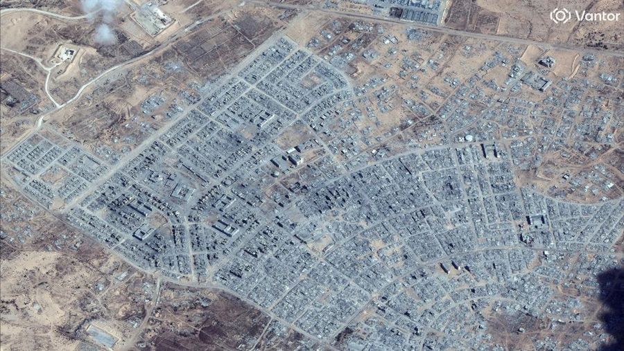 Citra satelit menunjukkan gambaran umum bangunan-bangunan yang hancur di Rafah, 10 Oktober 2025. (via REUTERS/Satellite image ©2025 Vantor)