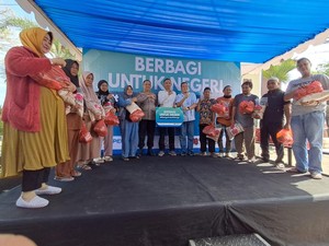 98 Resolution Network Serahkan 2.250 Paket Sembako di Jakarta hingga Makassar