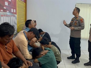 Tangisan 9 Remaja Geng Motor Jambi di Kaki Orang Tua Usai Ditangkap Polisi