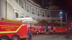 Mal di Kelapa Gading Kebakaran Dini Hari Tadi, 14 Damkar Dikerahkan
