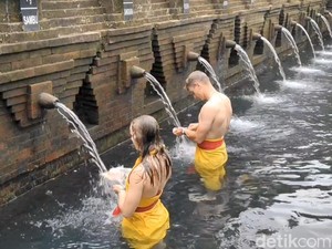 Melukat, Antara Spiritualitas dan Tren Baru Wisatawan di Bali