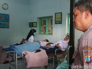 38 Siswa SMPN 1 Boyolangu Tulungagung Diduga Keracunan MBG Ayam Kecap