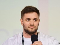 Pasar Crash, Influencer Kripto Konstantin Galish Tewas di Lamborghini