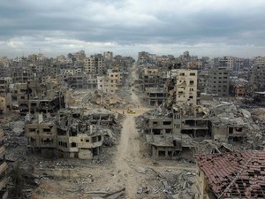 Video: Alat Berat Mulai Bersihkan Puing-puing di Gaza