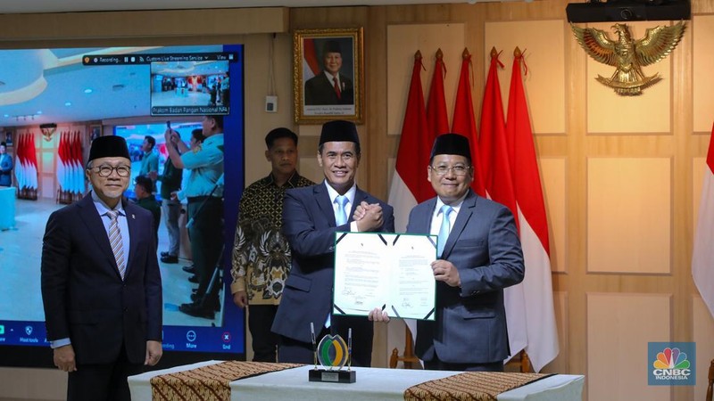 Kepala Bapanas Andi Amran Sulaiman saat acara serah terima jabatan (sertijab) di Kantor Bapanas, Jakarta, Senin (13/10/2025). (CNBC Indonesia/Faisal Rahman)