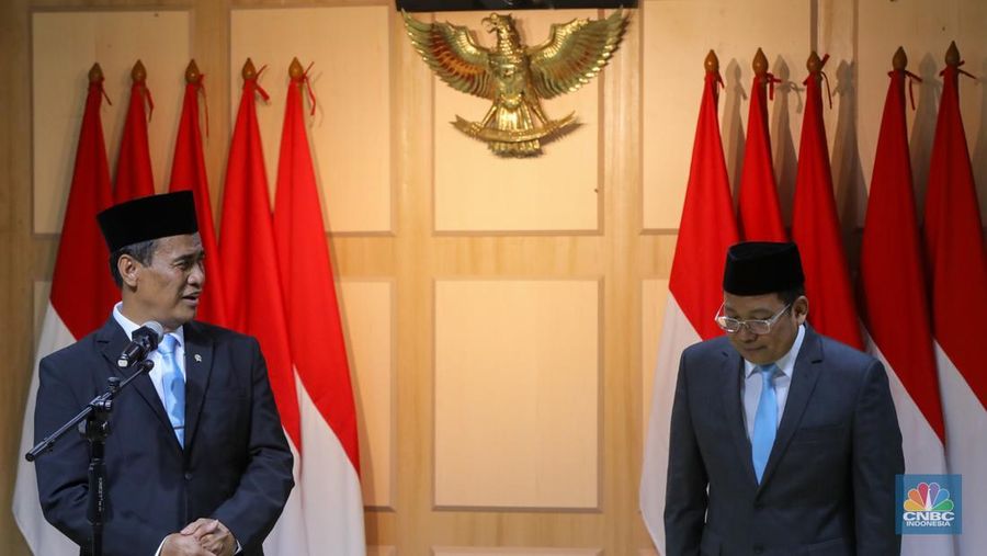 Kepala Bapanas Andi Amran Sulaiman saat acara serah terima jabatan (sertijab) di Kantor Bapanas, Jakarta, Senin (13/10/2025). (CNBC Indonesia/Faisal Rahman)