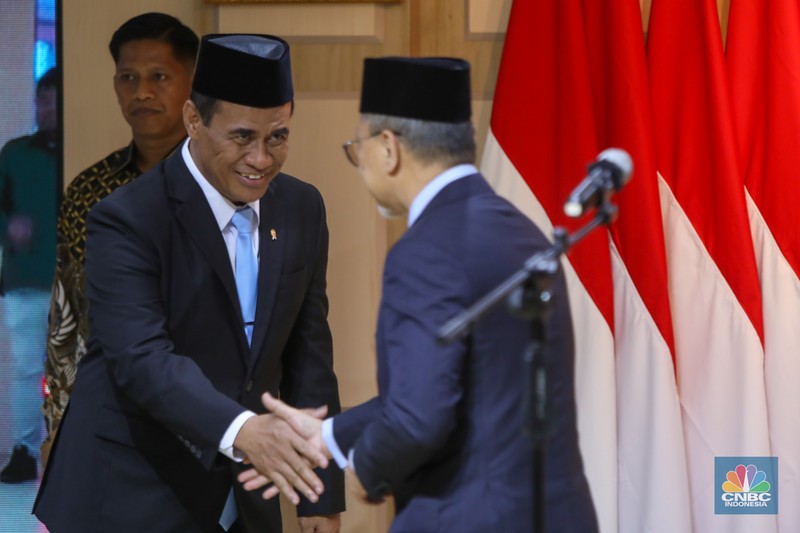 Kepala Bapanas Andi Amran Sulaiman saat acara serah terima jabatan (sertijab) di Kantor Bapanas, Jakarta, Senin (13/10/2025). (CNBC Indonesia/Faisal Rahman)