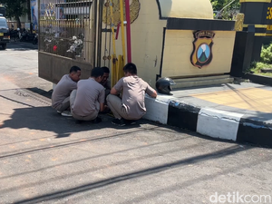 Sarana Mapolres Lumajang Rusak Diserang Keluarga Tersangka Diperbaiki