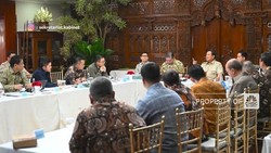 Prabowo Gelar Ratas di Kertanegara, Bahas Sistem Keuangan-Perbankan
