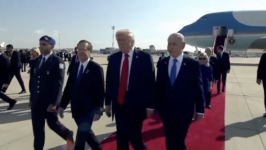 Presiden Donald J. Trump tiba di Israel dan disambut oleh Perdana Menteri Israel Netanyahu, menandai dimulainya hari bersejarah. (Tangkapan layar instagram @whitehouse)
