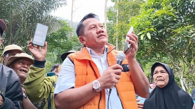 Crazy Rich Grobogan-KDM Bakal Duet Bangun Jalan di Pelosok Cianjur