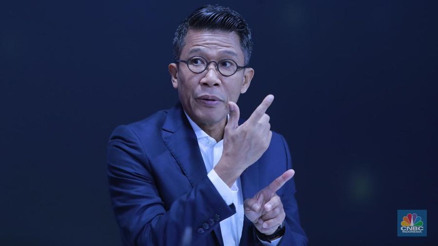 Ketua Komisi XI DPR RI, Mukhamad Misbakhun, menyampaikan paparan dalam Road to CNBC Indonesia Awards 2025 di Jakarta, Selasa (14/10/2025). (CNBC Indonesia/Muhammad Sabki)