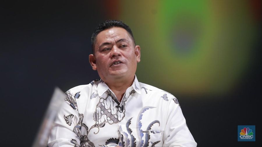 Komisaris Utama Didi Max Berjangka, Yadi Supriyadi menyampaikan paparan dalam Road to CNBC Indonesia Awards 2025 di Jakarta, Selasa (14/10/2025). (CNBC Indoensia/Muhammad Sabki)