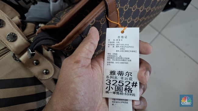 Tas Impor Branded KW Marak di Pasar Senen-Ternyata Banyak Buatan China