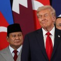 Potret Momen Trump Puji Prabowo di KTT Perdamaian, Riuh Tepuk Tangan